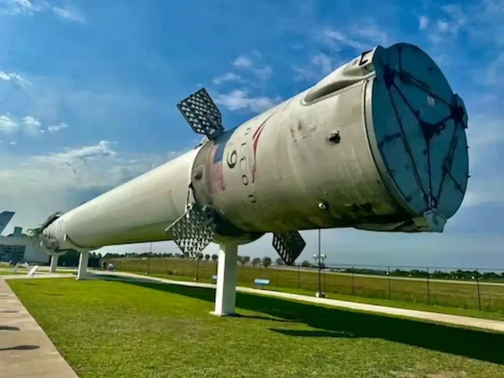SpaceX's Starship V4 and the Great Artemis Restructuring